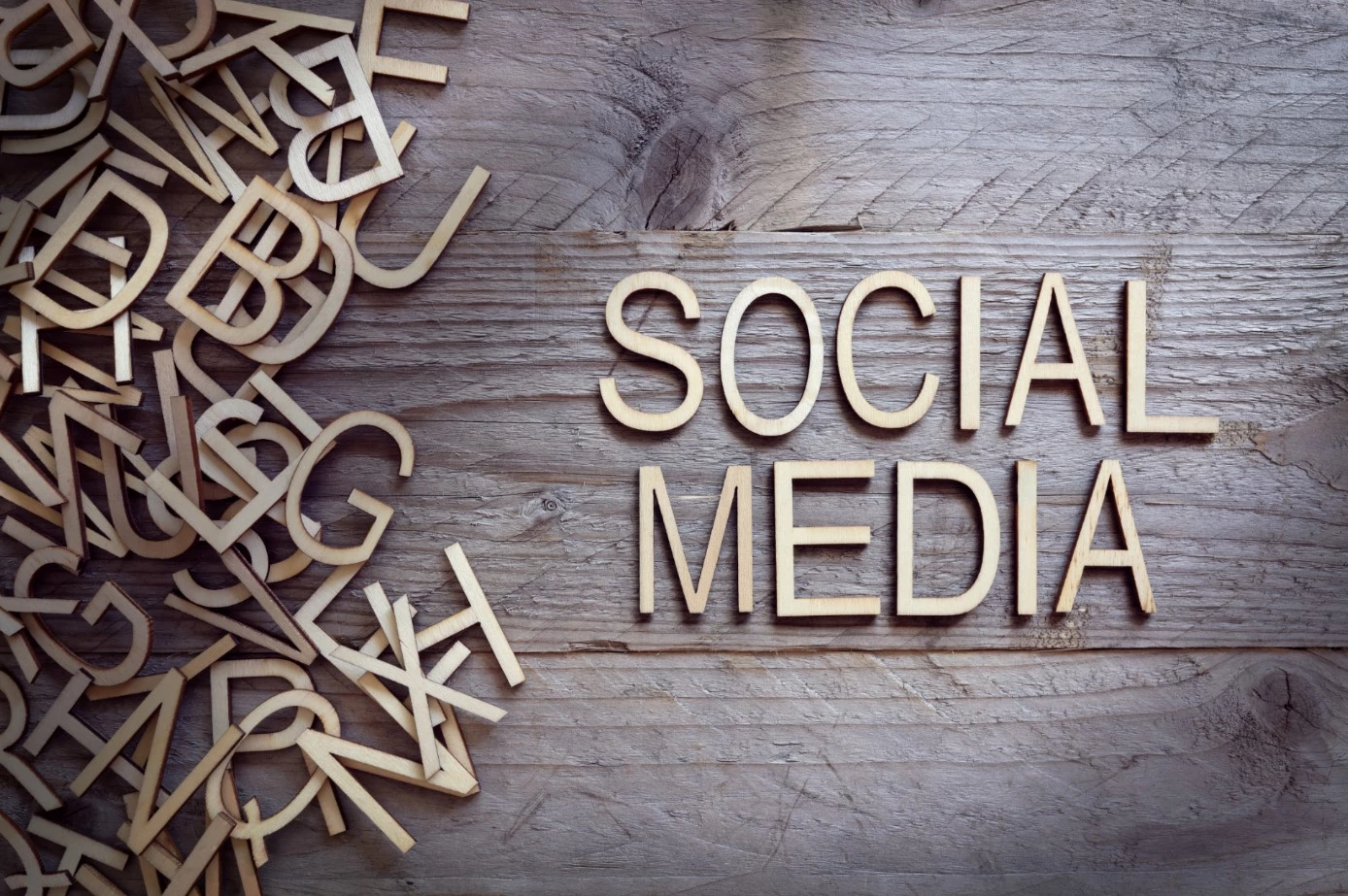 What Issues Does a Social Media Expert Provide Support?